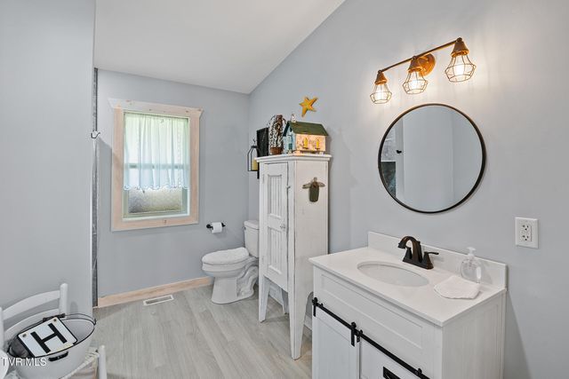 130 Elmer Hayes Road, Mosheim, TN 37818