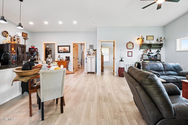 130 Elmer Hayes Road, Mosheim, TN 37818