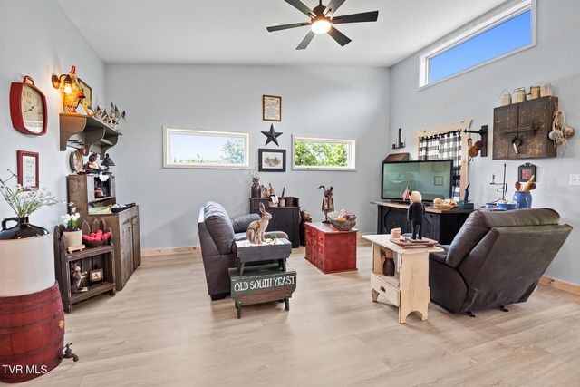 130 Elmer Hayes Road, Mosheim, TN 37818