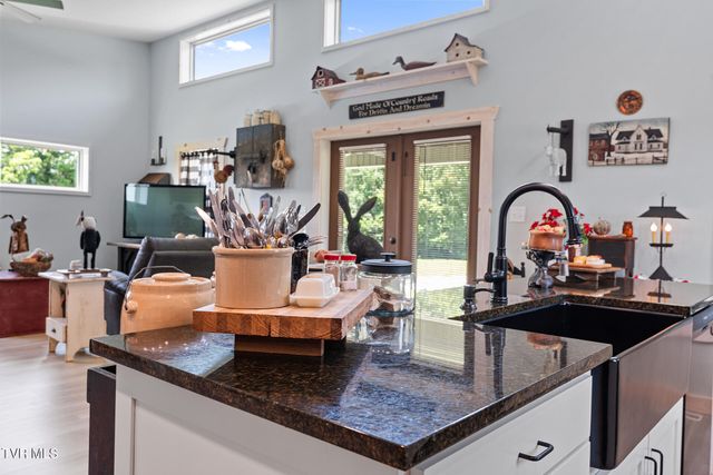 130 Elmer Hayes Road, Mosheim, TN 37818