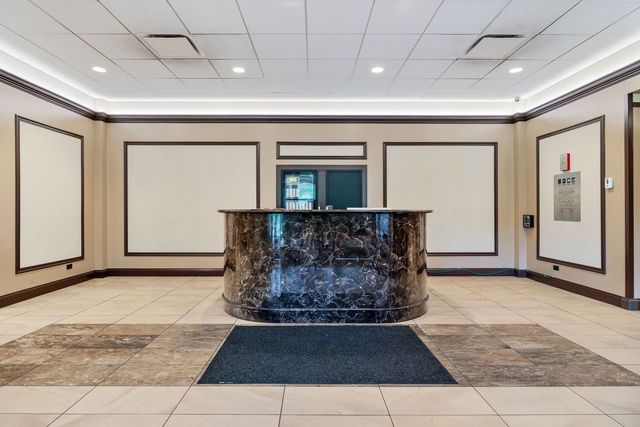 4850 S Lake Park Avenue 903, Chicago, IL 60615