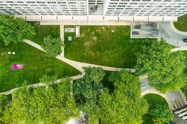 4850 S Lake Park Avenue 903, Chicago, IL 60615