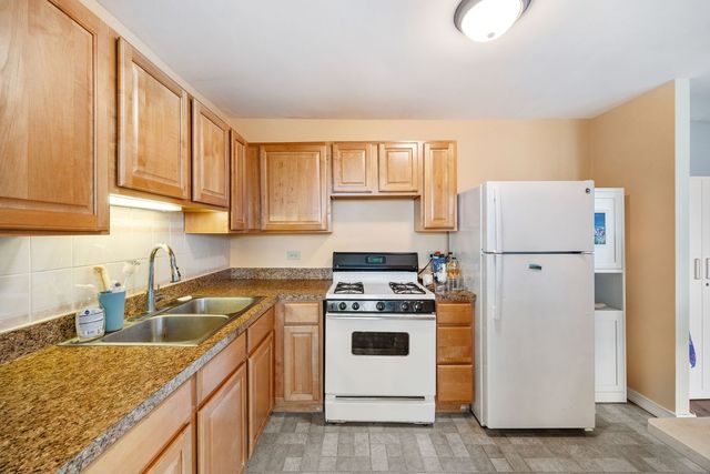 4850 S Lake Park Avenue 903, Chicago, IL 60615