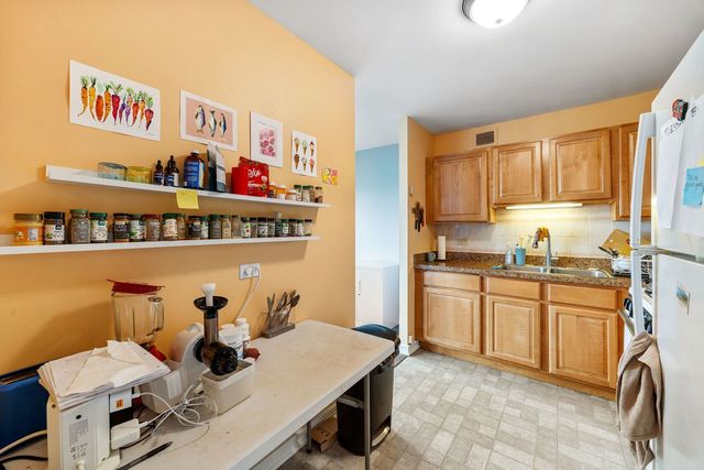 4850 S Lake Park Avenue 903, Chicago, IL 60615