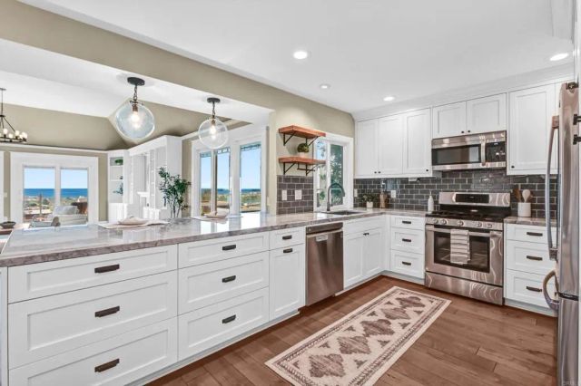 1760 Gascony Road, Encinitas, CA 92024