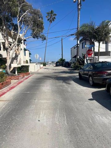 821 San Juan Place, San Diego, CA 92109