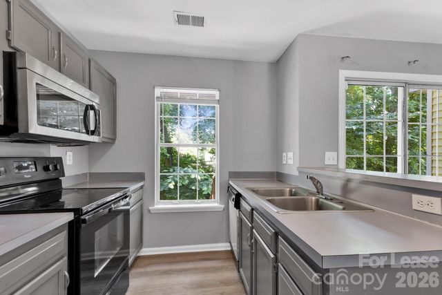 6315 Windsor Gate Lane, Charlotte, NC 28215
