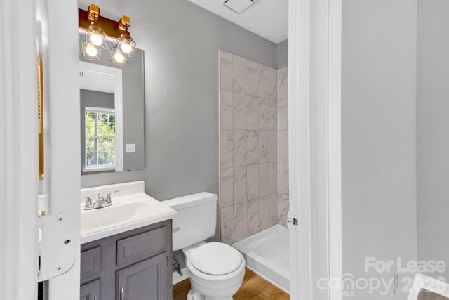 6315 Windsor Gate Lane, Charlotte, NC 28215