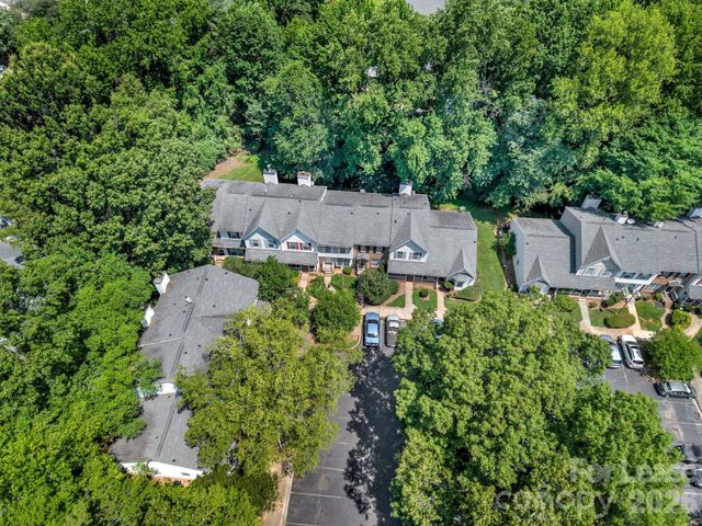 6315 Windsor Gate Lane, Charlotte, NC 28215