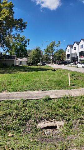 6802 England Street, Houston, TX 77021