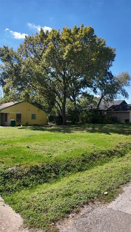 6802 England Street, Houston, TX 77021