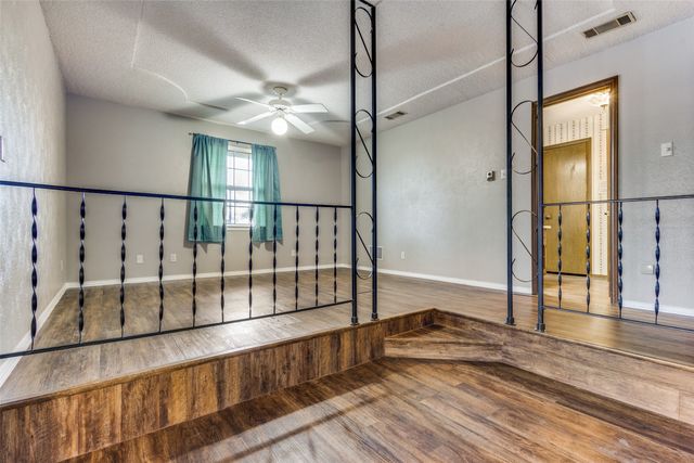 20967 Fm 121, Gunter, TX 75058