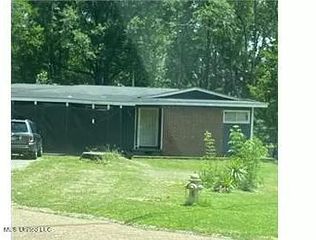 2906 Lakewood Drive, Jackson, MS 39212