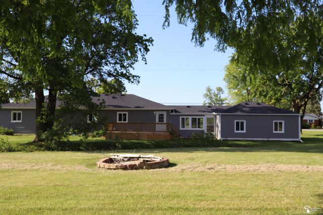 163 E Sterns Road, Temperance, MI 48182