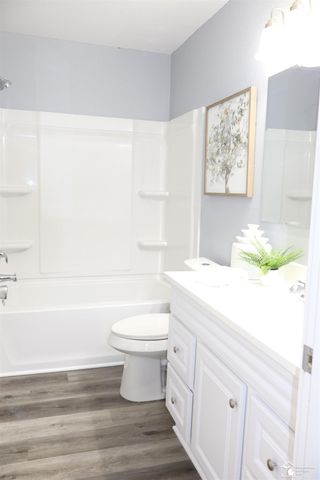 163 E Sterns Road, Temperance, MI 48182