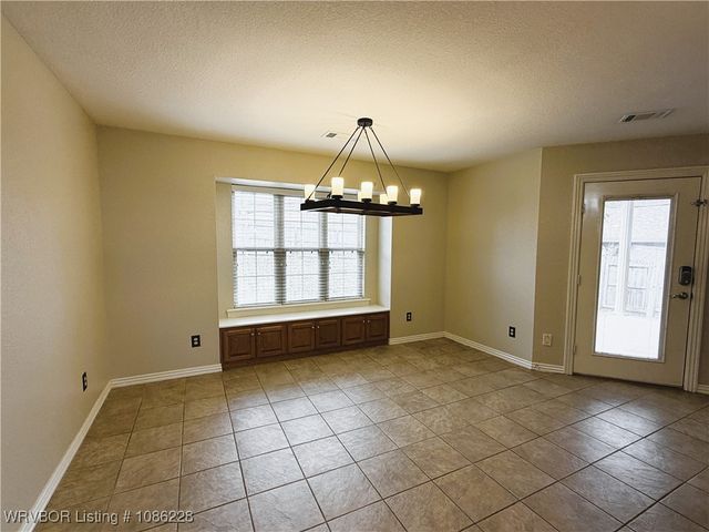 2117 Parkway Circle, Van Buren, AR 72956