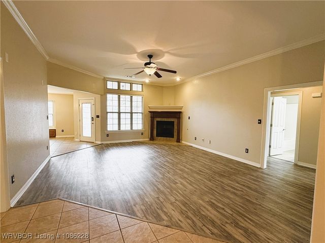 2117 Parkway Circle, Van Buren, AR 72956