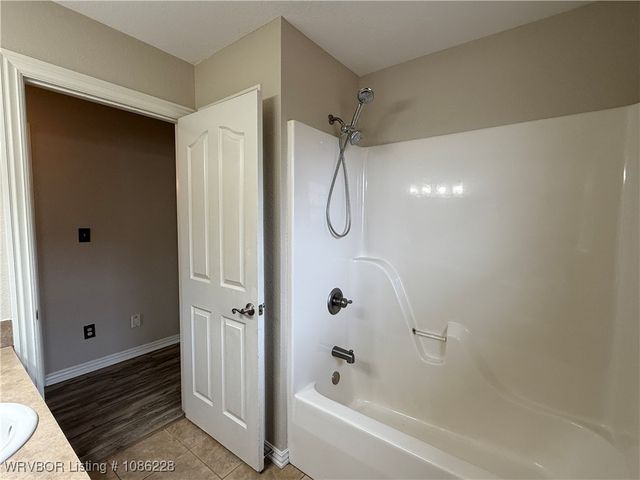 2117 Parkway Circle, Van Buren, AR 72956