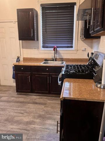 221 LINTON ST, Philadelphia, PA 19120