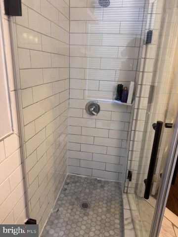 221 LINTON ST, Philadelphia, PA 19120
