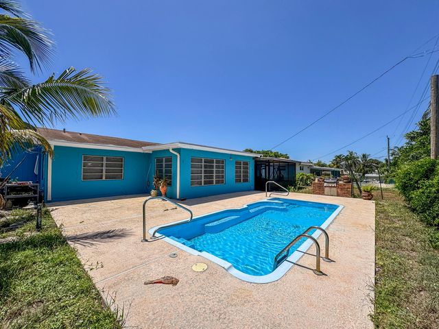 1326 Lake Erie Drive, Lake Worth, FL 33461