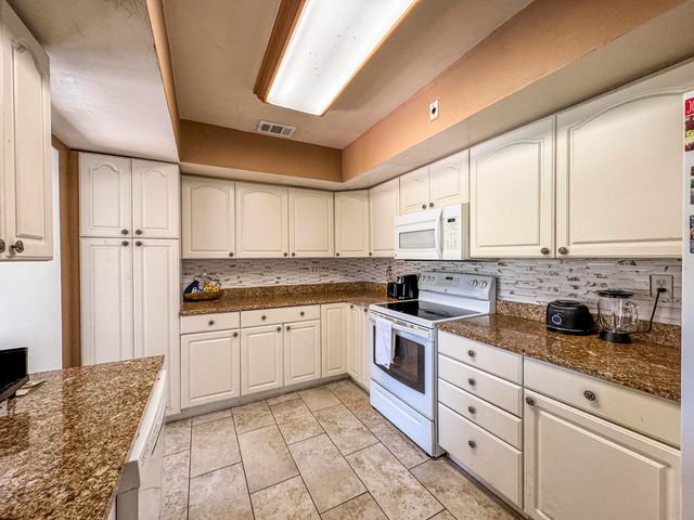 1326 Lake Erie Drive, Lake Worth, FL 33461