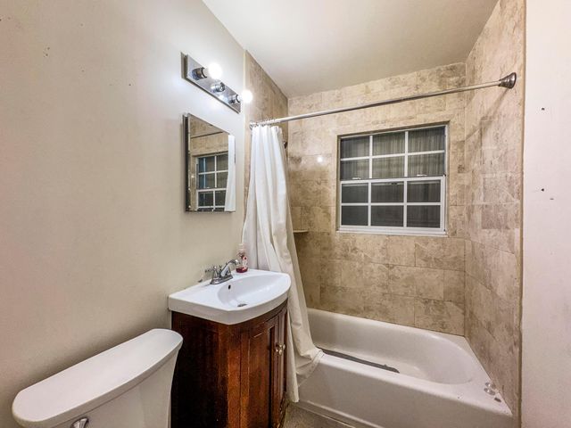 1326 Lake Erie Drive, Lake Worth, FL 33461