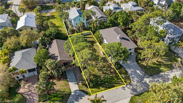 750 Park AVE, Naples, FL 34110