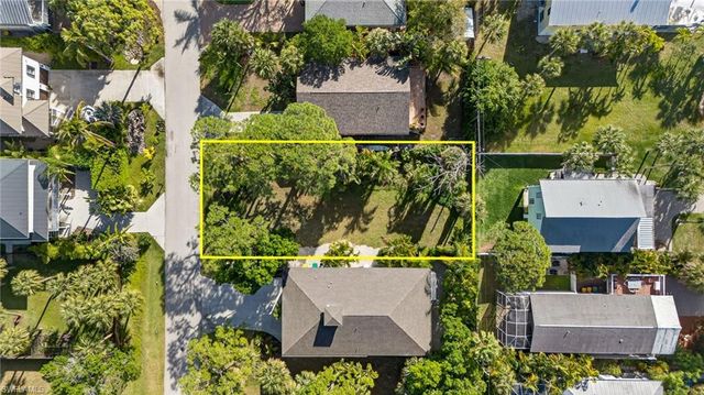 750 Park AVE, Naples, FL 34110