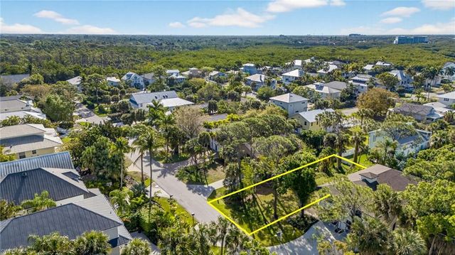 750 Park AVE, Naples, FL 34110