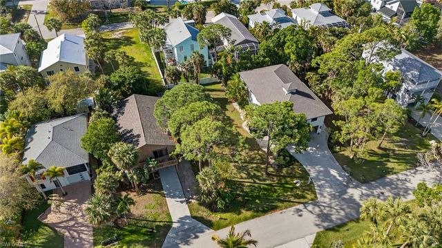 750 Park AVE, Naples, FL 34110