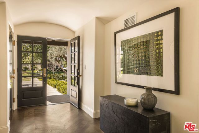 134 N Mccadden Place, Los Angeles, CA 90004