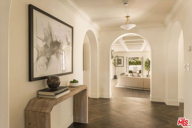 134 N Mccadden Place, Los Angeles, CA 90004