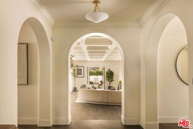 134 N Mccadden Place, Los Angeles, CA 90004