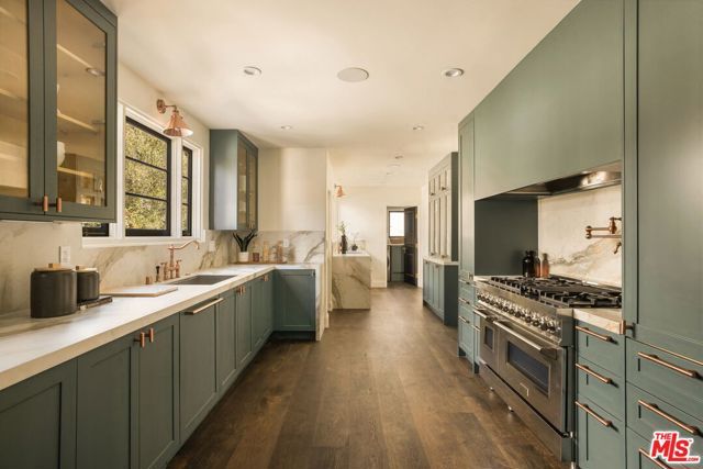 134 N Mccadden Place, Los Angeles, CA 90004