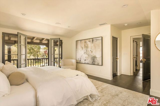 134 N Mccadden Place, Los Angeles, CA 90004