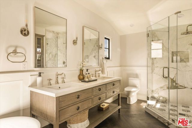 134 N Mccadden Place, Los Angeles, CA 90004