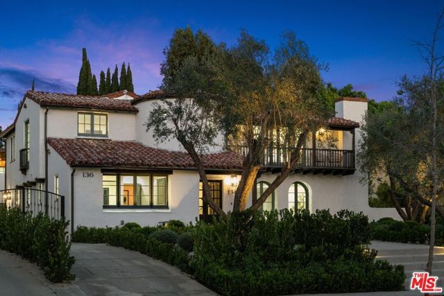 134 N Mccadden Place, Los Angeles, CA 90004