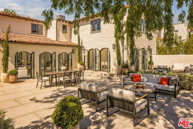 134 N Mccadden Place, Los Angeles, CA 90004