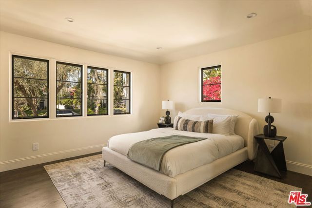 134 N Mccadden Place, Los Angeles, CA 90004