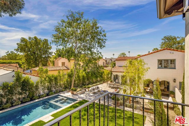 134 N Mccadden Place, Los Angeles, CA 90004