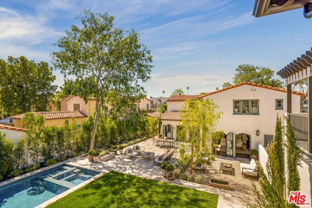 134 N Mccadden Place, Los Angeles, CA 90004