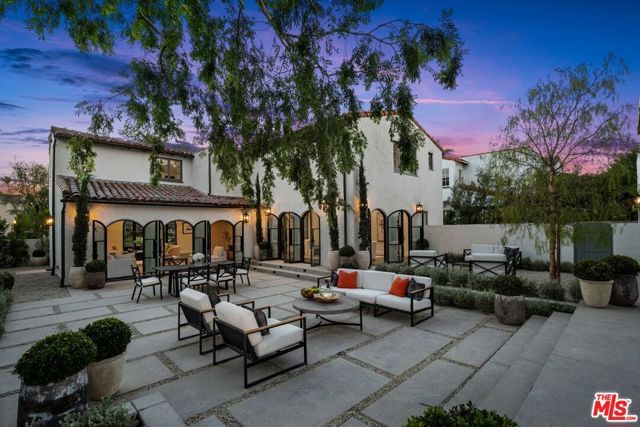 134 N Mccadden Place, Los Angeles, CA 90004