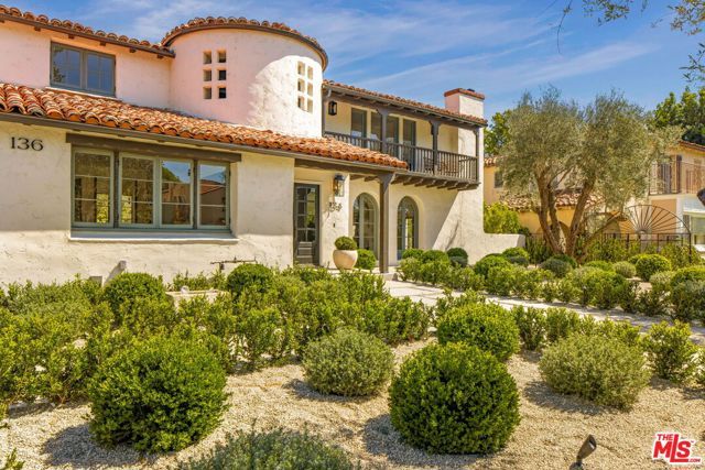 134 N Mccadden Place, Los Angeles, CA 90004