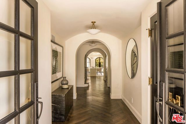 134 N Mccadden Place, Los Angeles, CA 90004