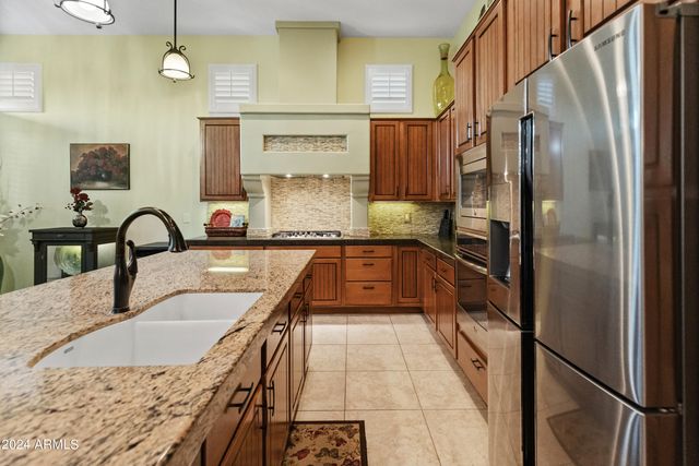 12519 W BAJADA Road, Peoria, AZ 85383