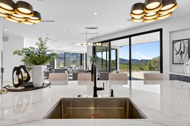7903 N 54TH Place, Paradise Valley, AZ 85253