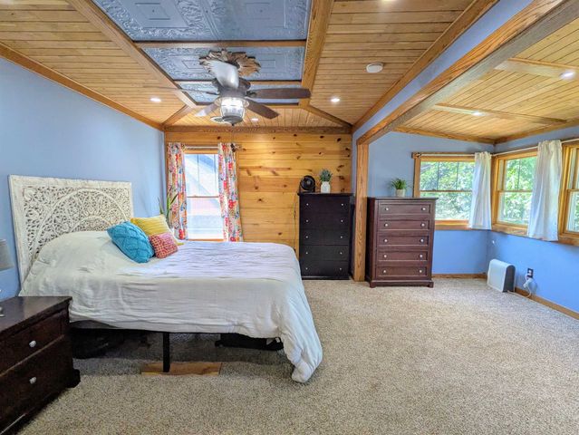 708 Highland Ave, Salina, KS 67401