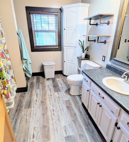 708 Highland Ave, Salina, KS 67401