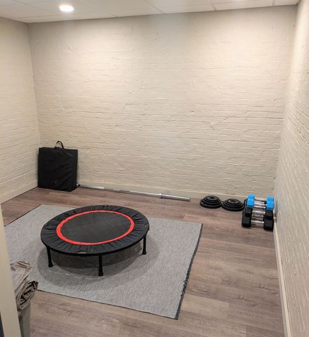 708 Highland Ave, Salina, KS 67401